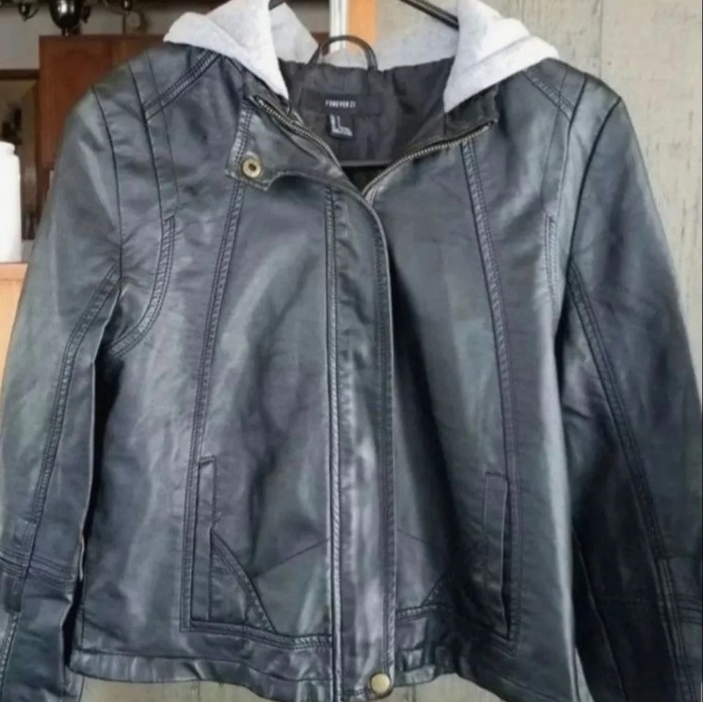 NEW LADIE'S FOREVER 21 JACKET
